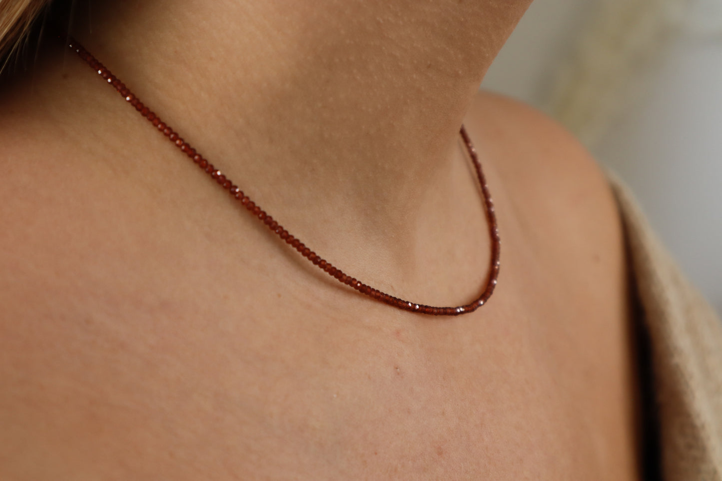 COLLIER GRENAT