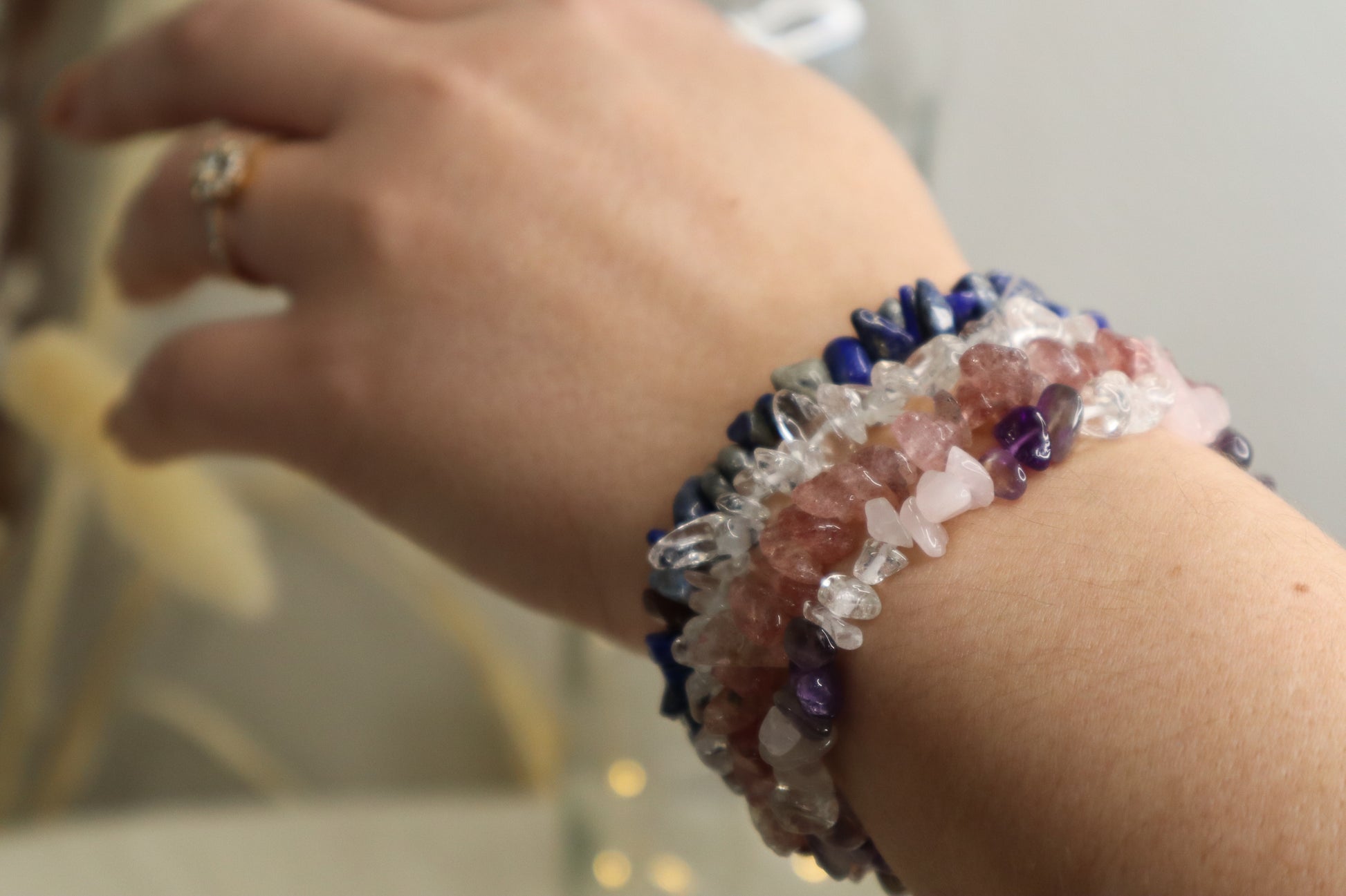 Troisième bracelet en partant du haut.