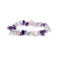 Zoom sur le bracelet chips triangle d'or.